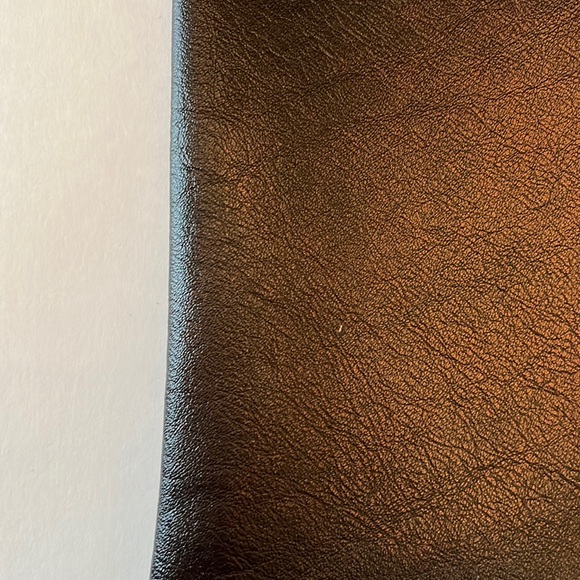 NEW Leather cell phone crossbody/pouch - Picture 6 of 11